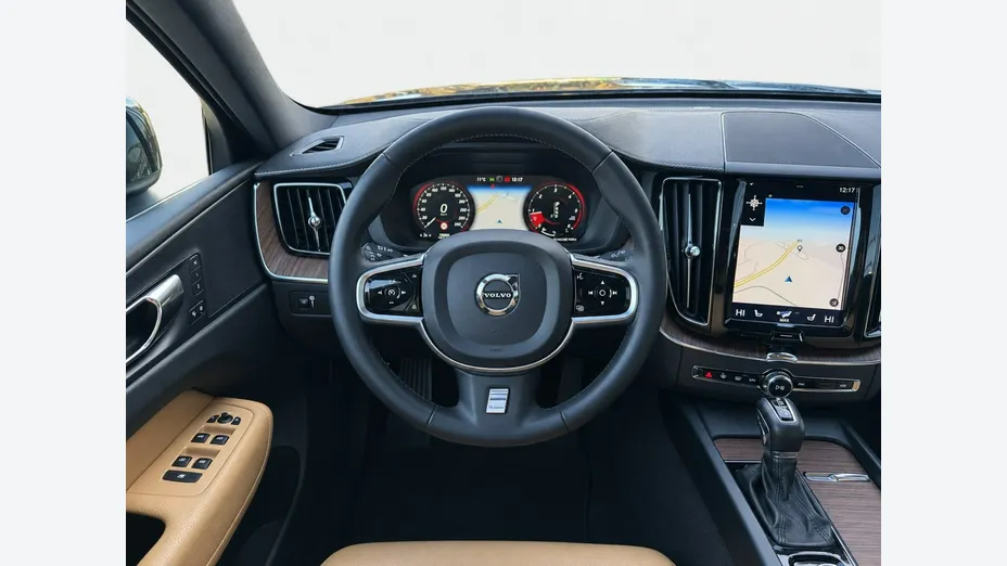 VOLVO XC60 -