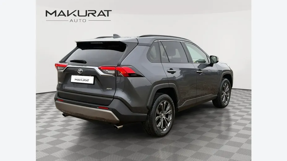 TOYOTA RAV4 -