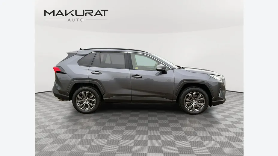 TOYOTA RAV4 -