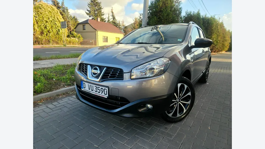 NISSAN Qashqai -