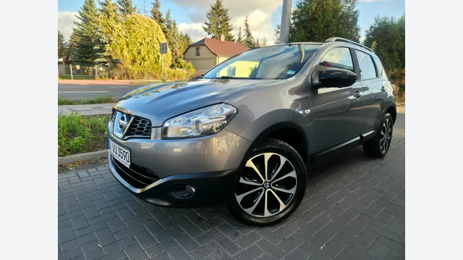NISSAN Qashqai -