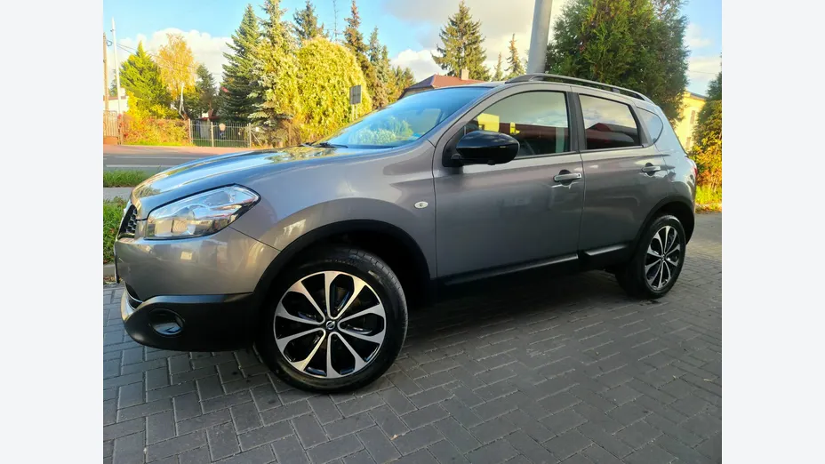 NISSAN Qashqai -