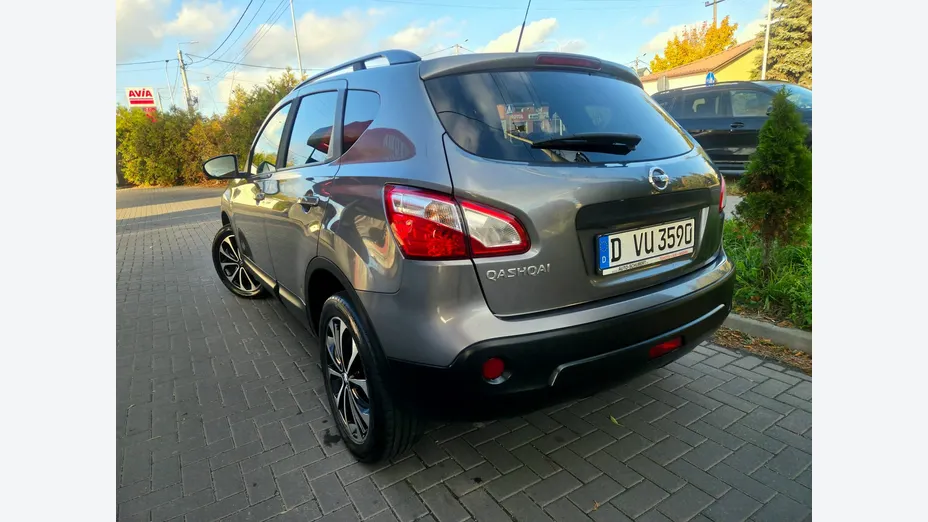NISSAN Qashqai -