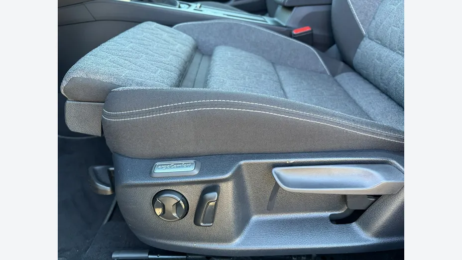 VOLKSWAGEN Passat -