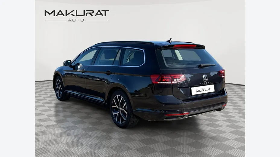 VOLKSWAGEN Passat -
