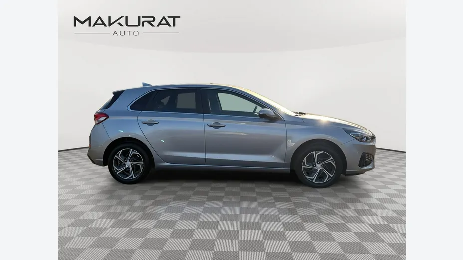 HYUNDAI i30 -