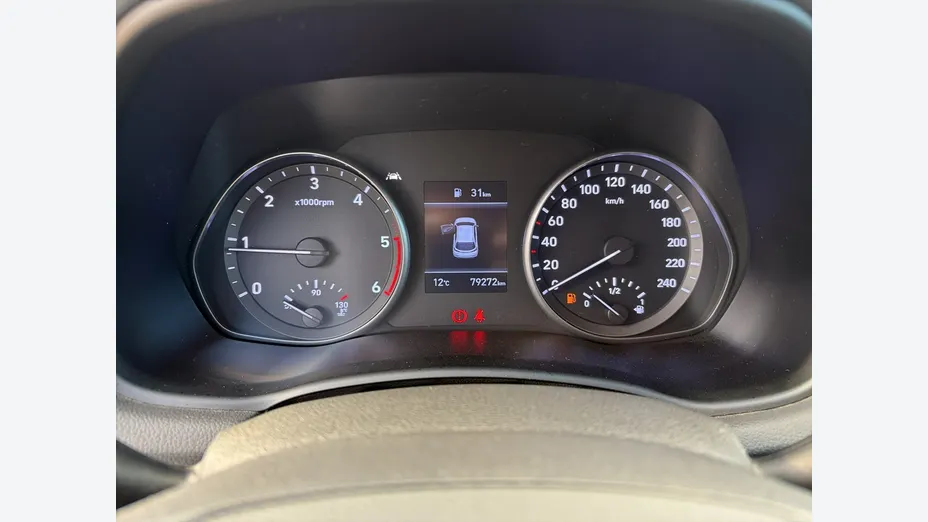 HYUNDAI i30 -