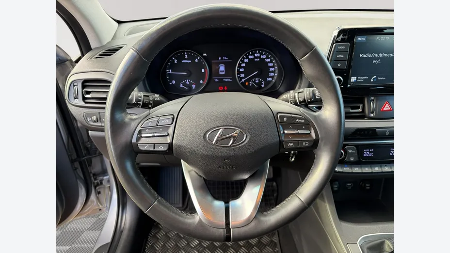 HYUNDAI i30 -