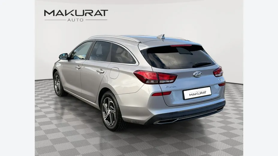 HYUNDAI i30 -