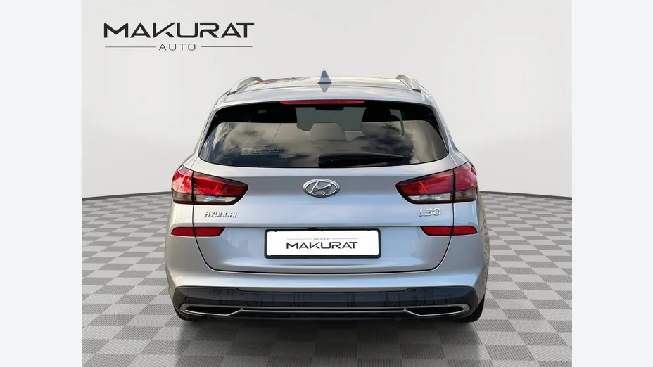 HYUNDAI i30 -
