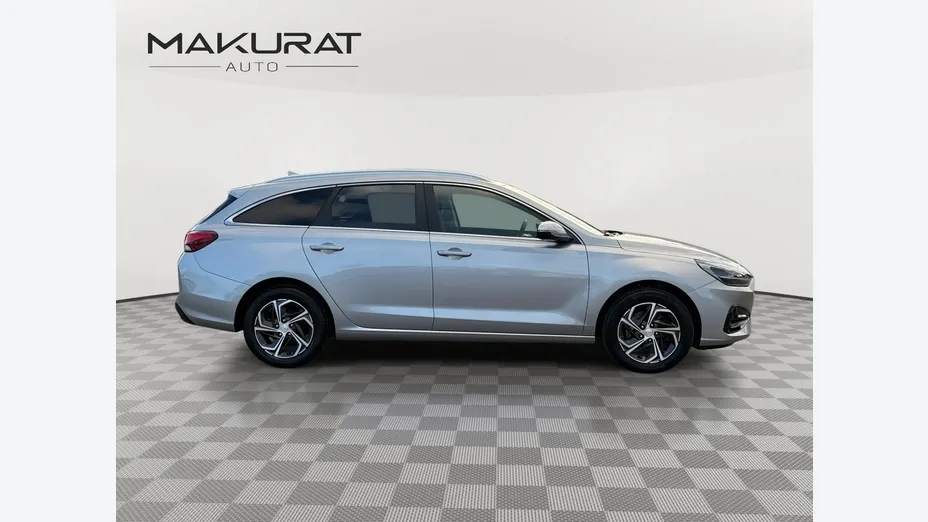 HYUNDAI i30 -