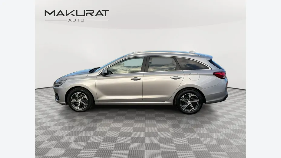 HYUNDAI i30 -
