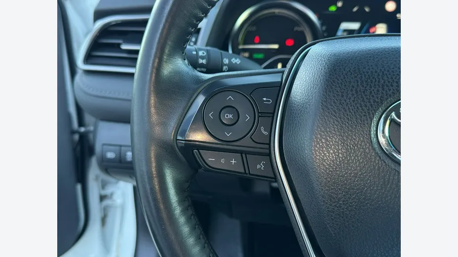 TOYOTA Camry -