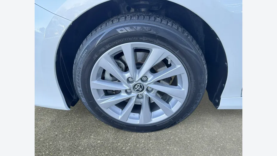 TOYOTA Camry -