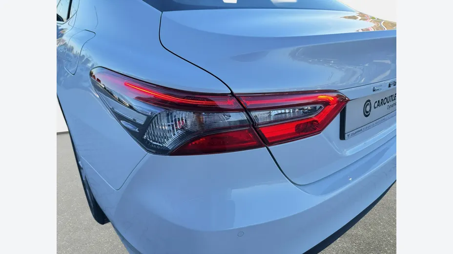 TOYOTA Camry -