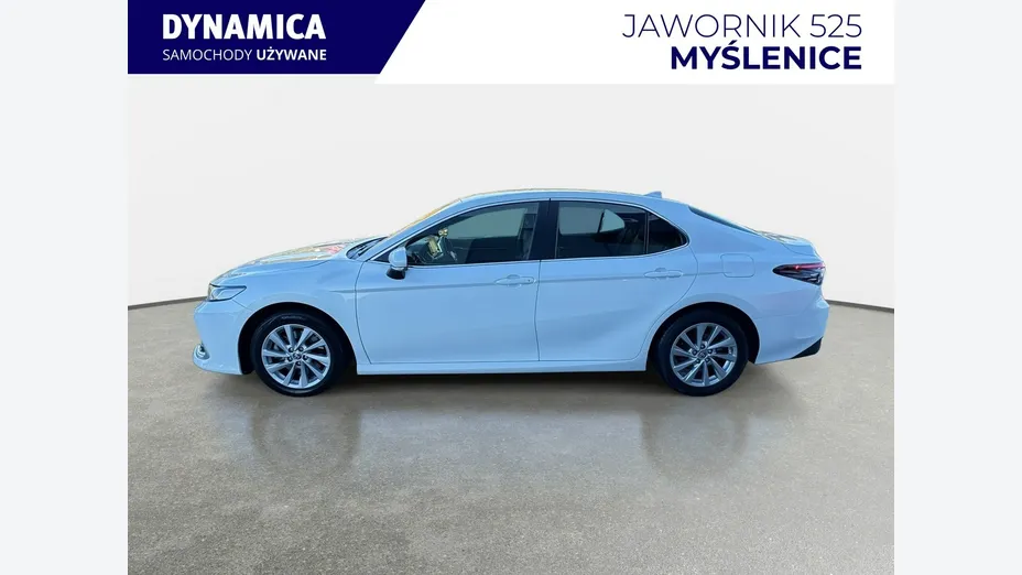 TOYOTA Camry -