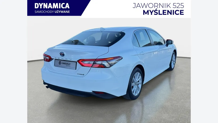 TOYOTA Camry -