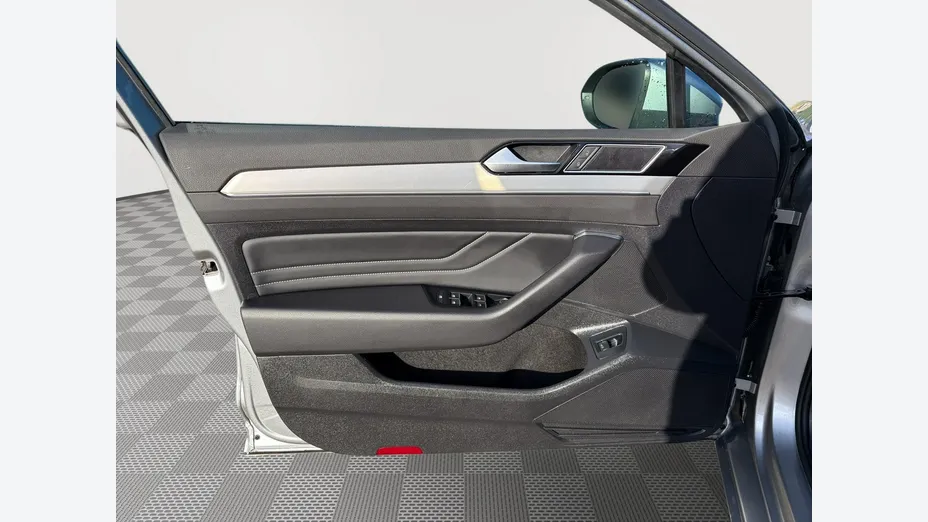 VOLKSWAGEN Passat -