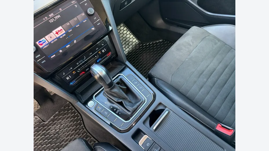 VOLKSWAGEN Passat -