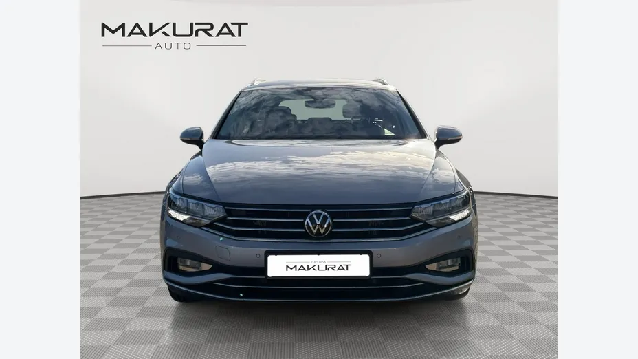VOLKSWAGEN Passat -