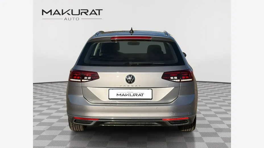 VOLKSWAGEN Passat -