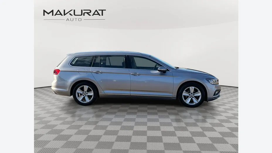 VOLKSWAGEN Passat -