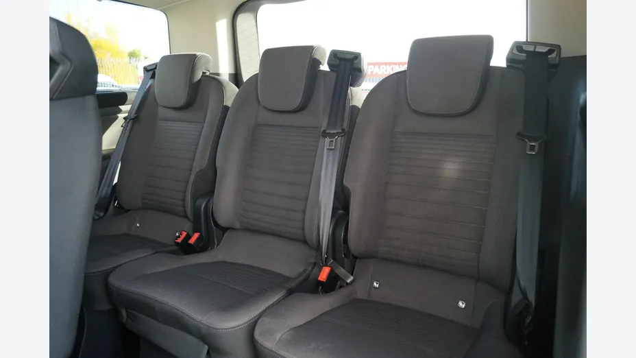 FORD Tourneo Custom -