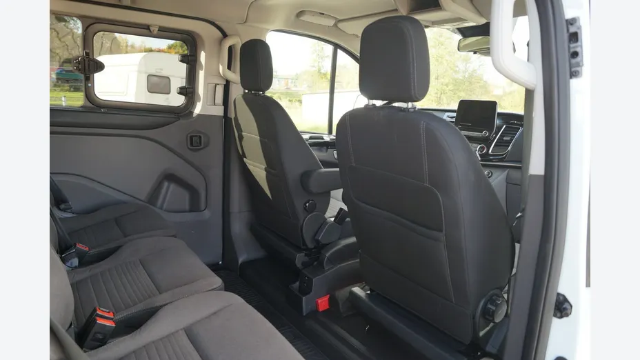 FORD Tourneo Custom -