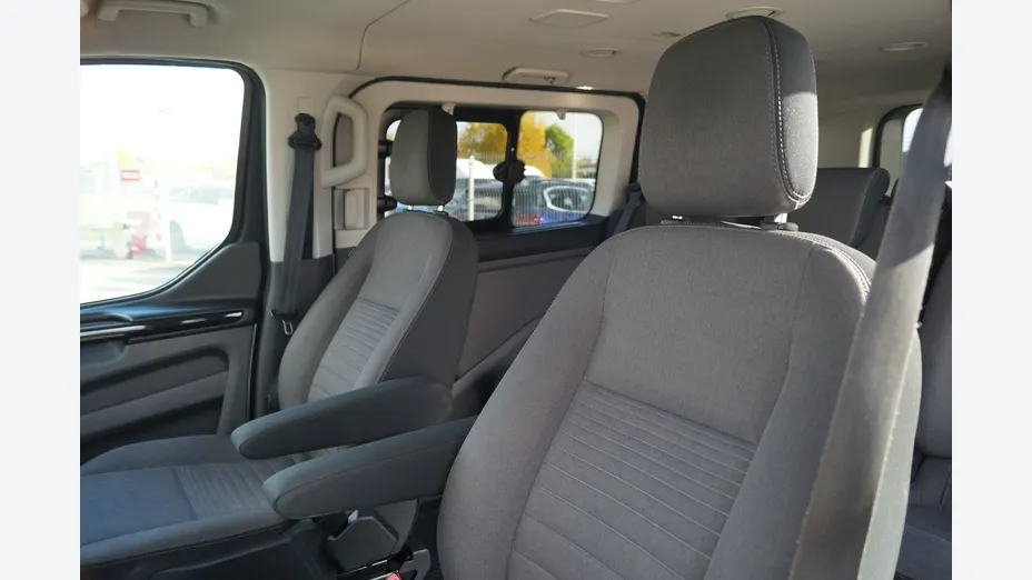 FORD Tourneo Custom -
