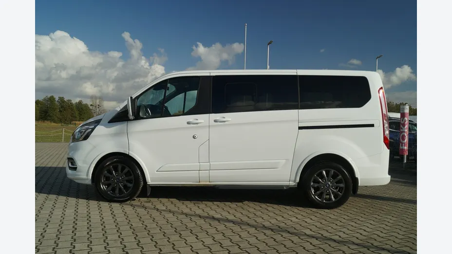 FORD Tourneo Custom -