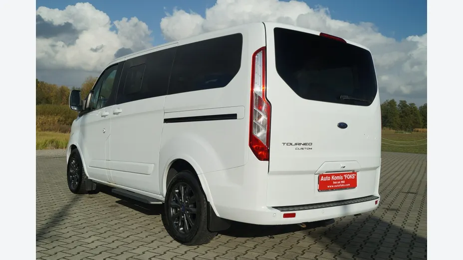 FORD Tourneo Custom -