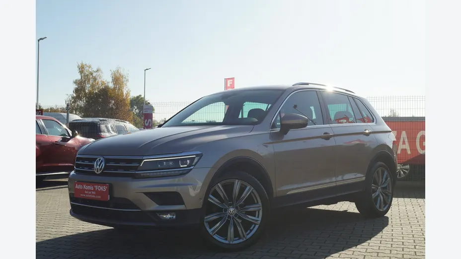 VOLKSWAGEN Tiguan -