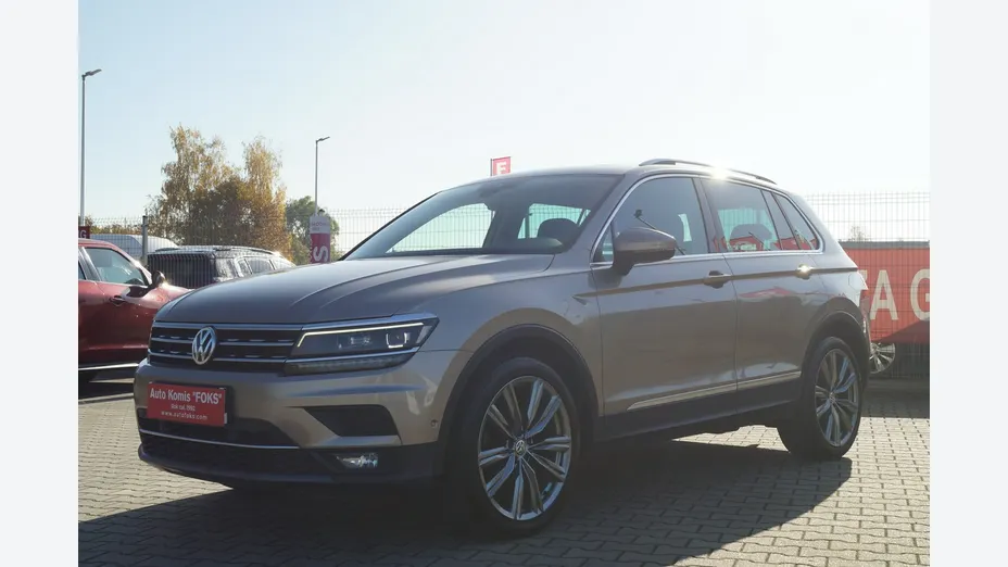 VOLKSWAGEN Tiguan -