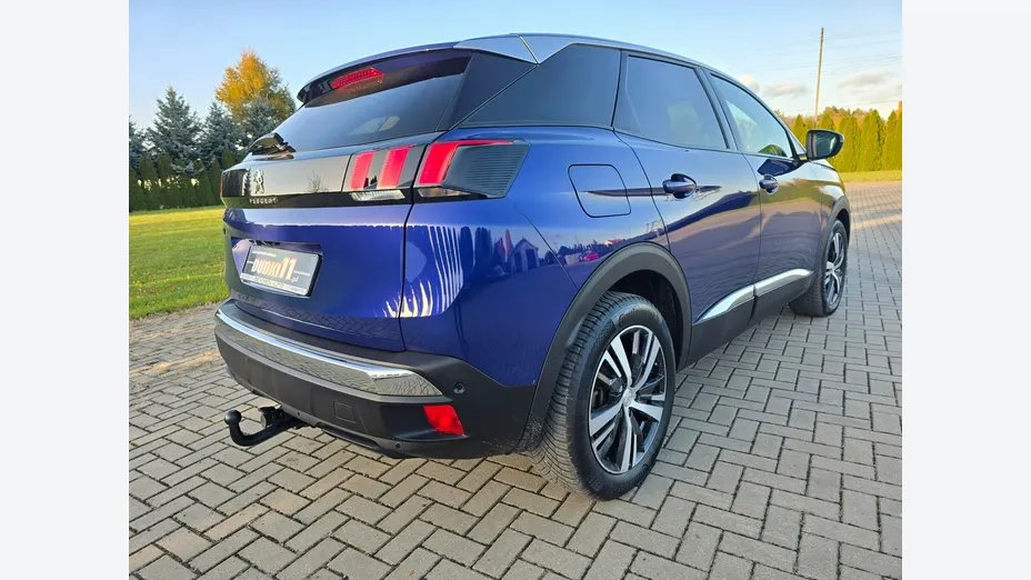 PEUGEOT 3008 -