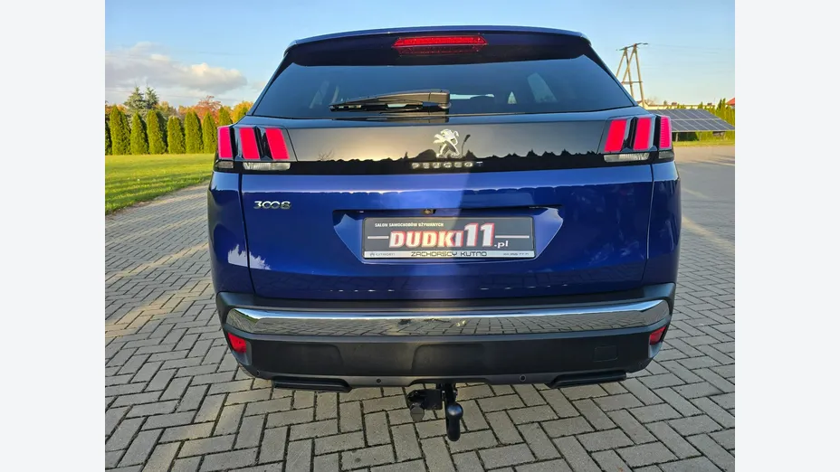 PEUGEOT 3008 -