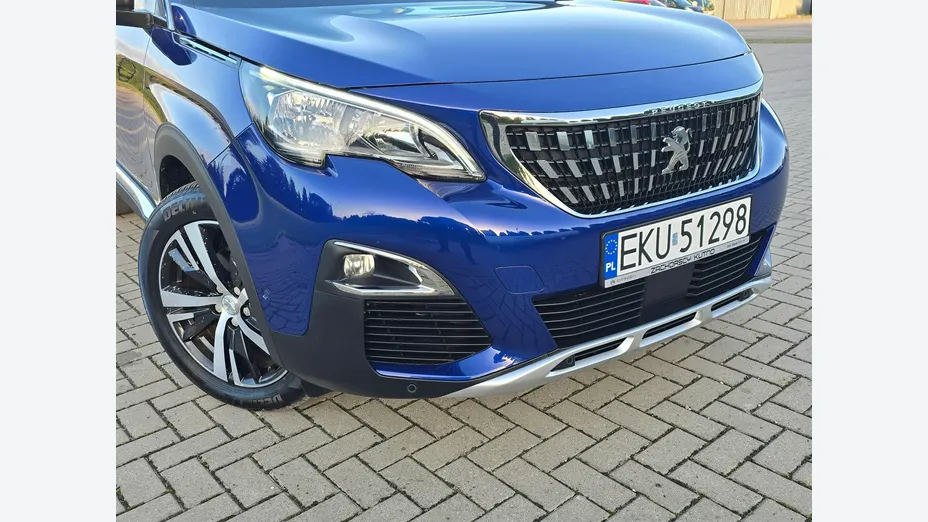 PEUGEOT 3008 -