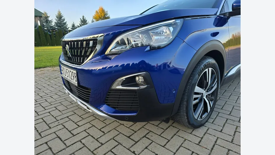 PEUGEOT 3008 -