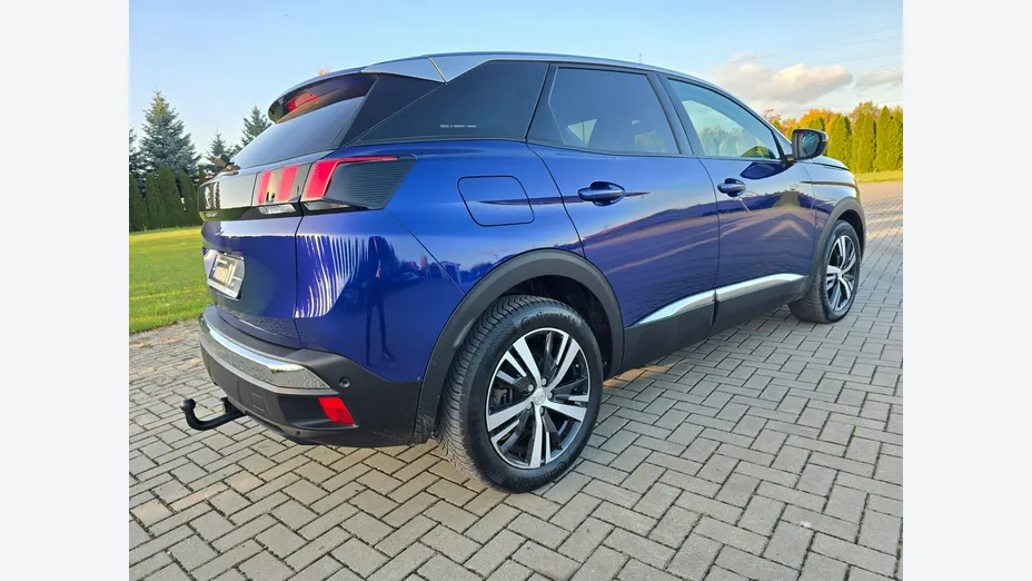 PEUGEOT 3008 -