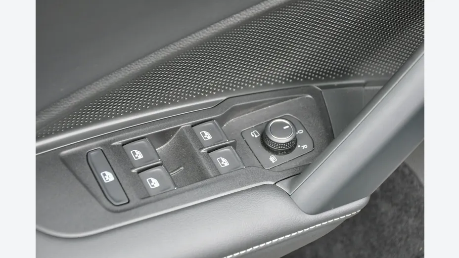 VOLKSWAGEN Tiguan -