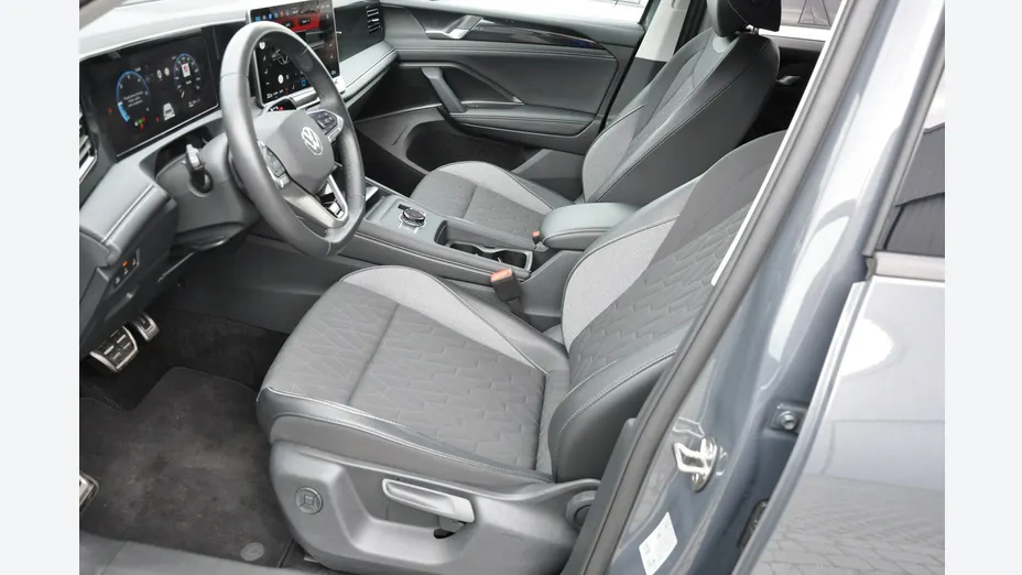 VOLKSWAGEN Tiguan -