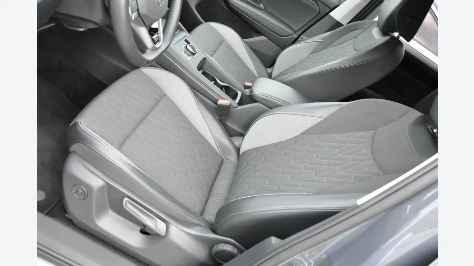 VOLKSWAGEN Tiguan -