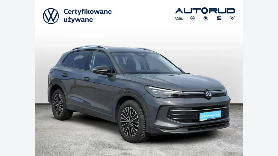 VOLKSWAGEN Tiguan -