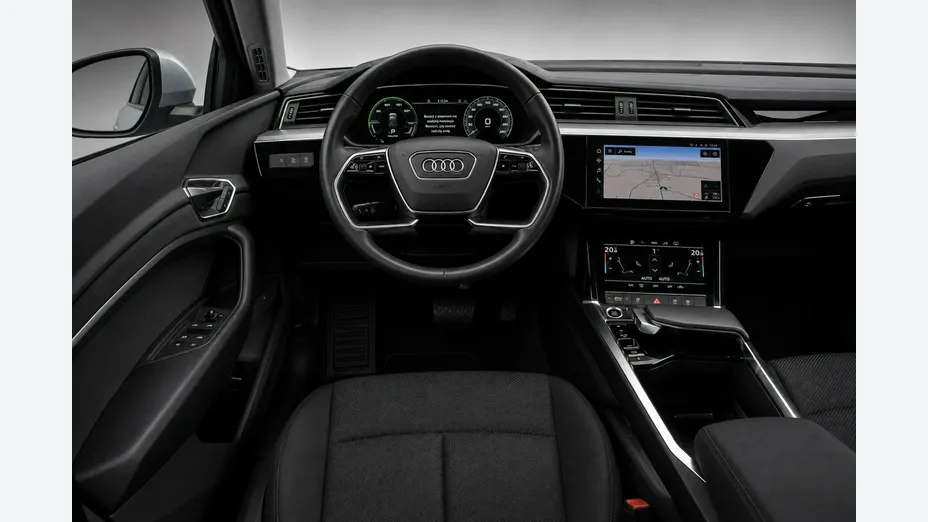 AUDI e-tron -