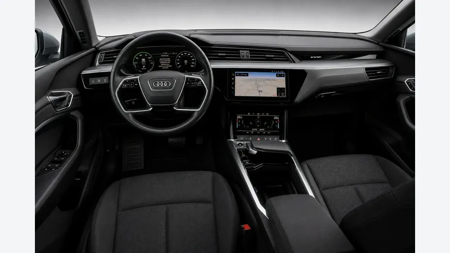 AUDI e-tron -