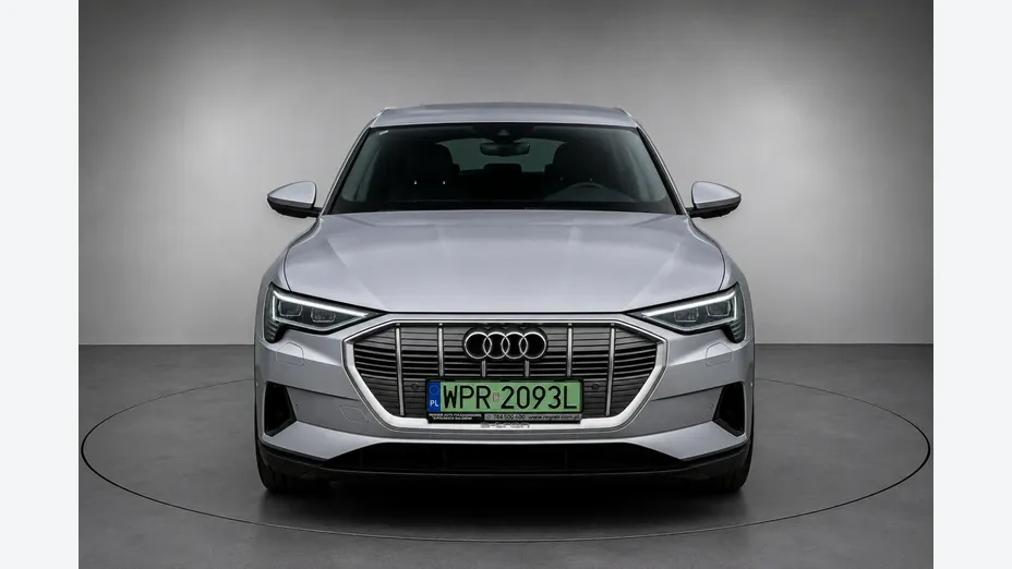 AUDI e-tron -