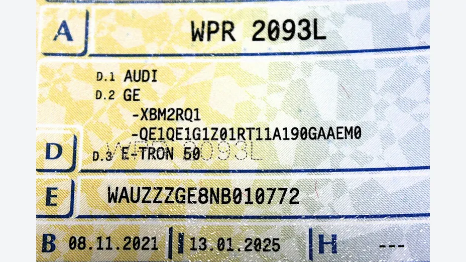 AUDI e-tron -