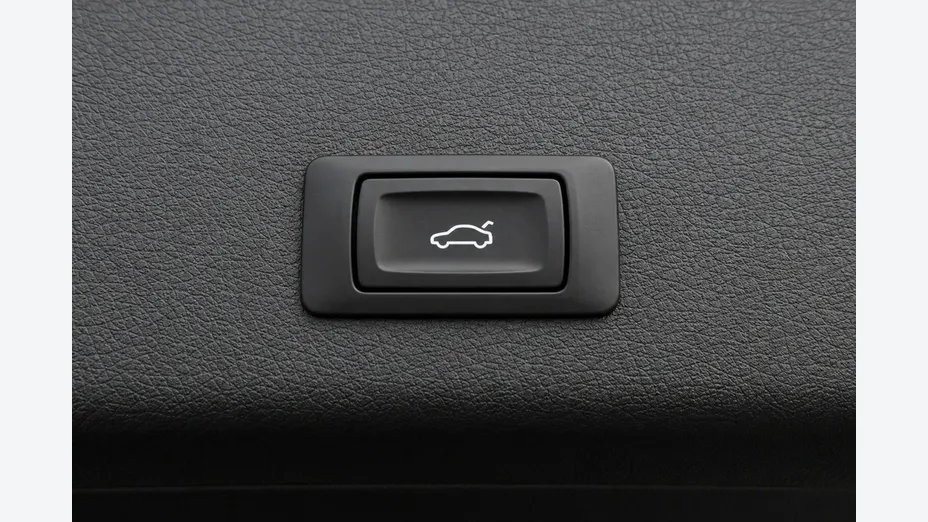 AUDI e-tron -