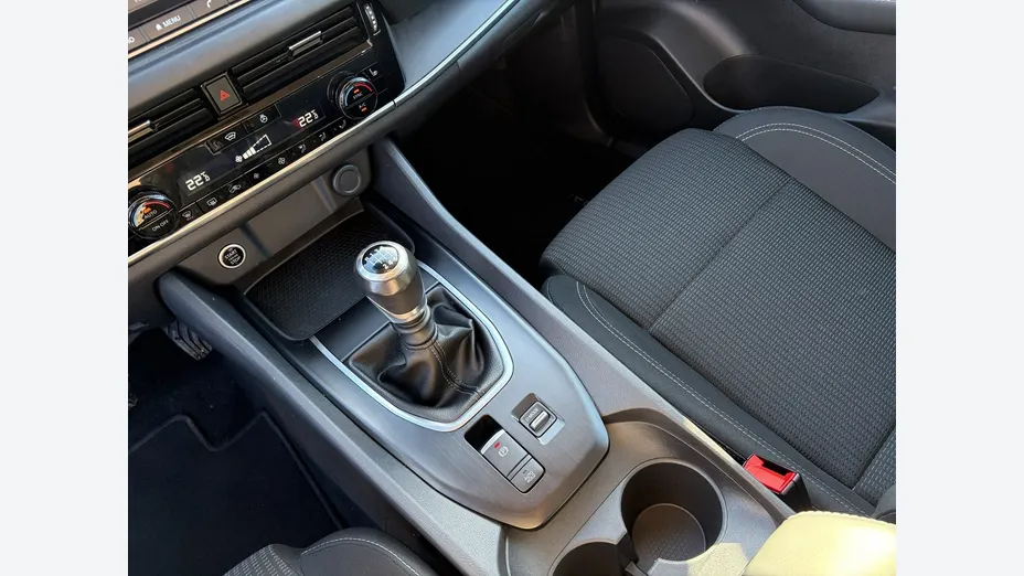 NISSAN Qashqai -