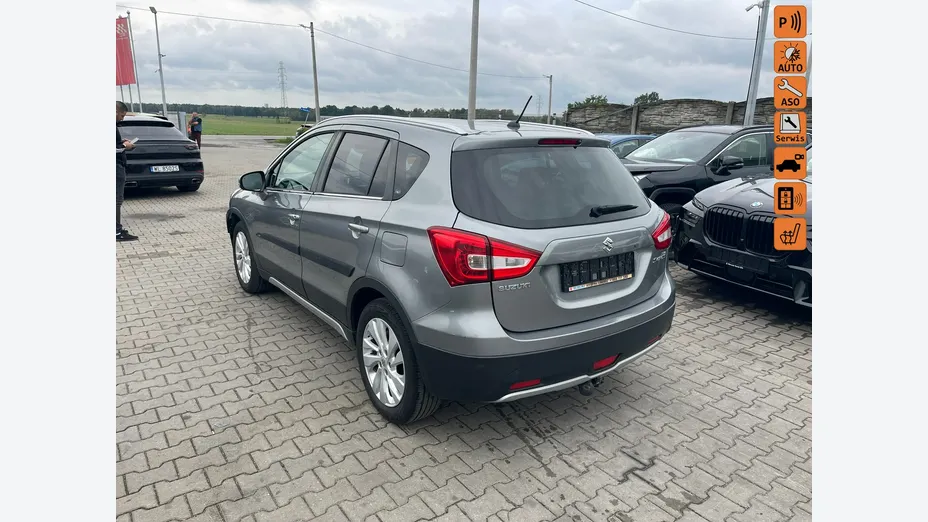 SUZUKI S-Cross -