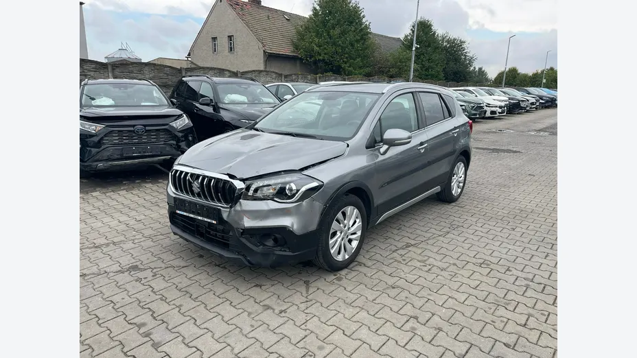 SUZUKI S-Cross -